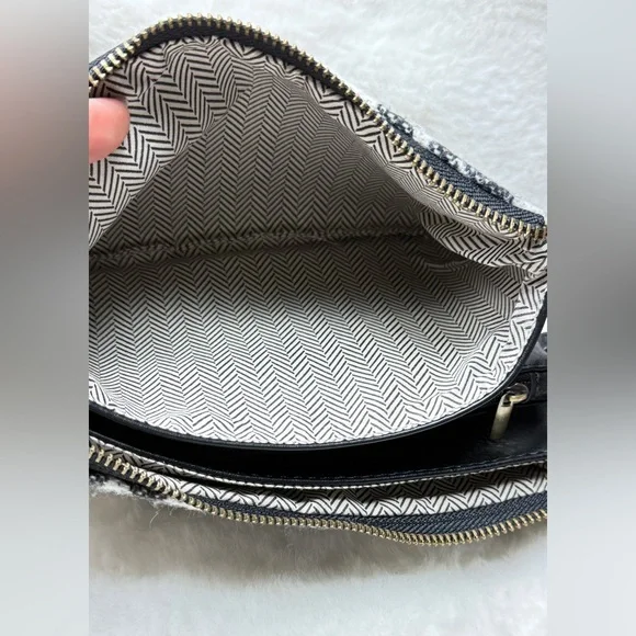 Jen & Co wristlet wallet, Crossbody Bag - Picture 4 of 14